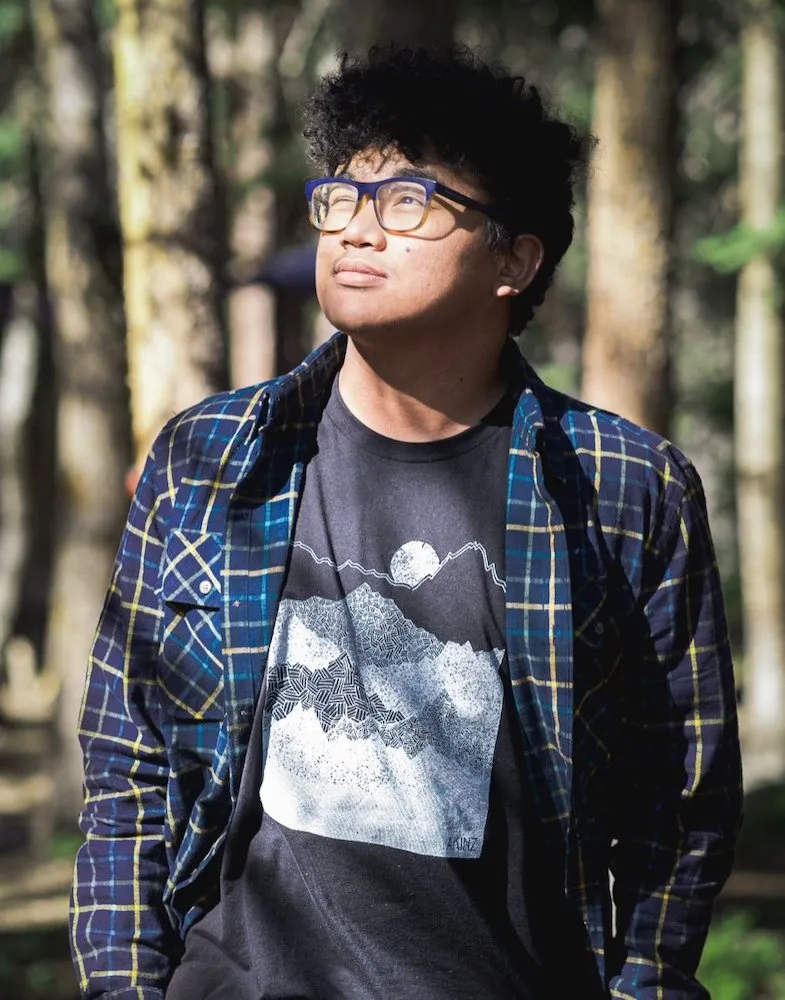 Ascend Mountains Tee - Black