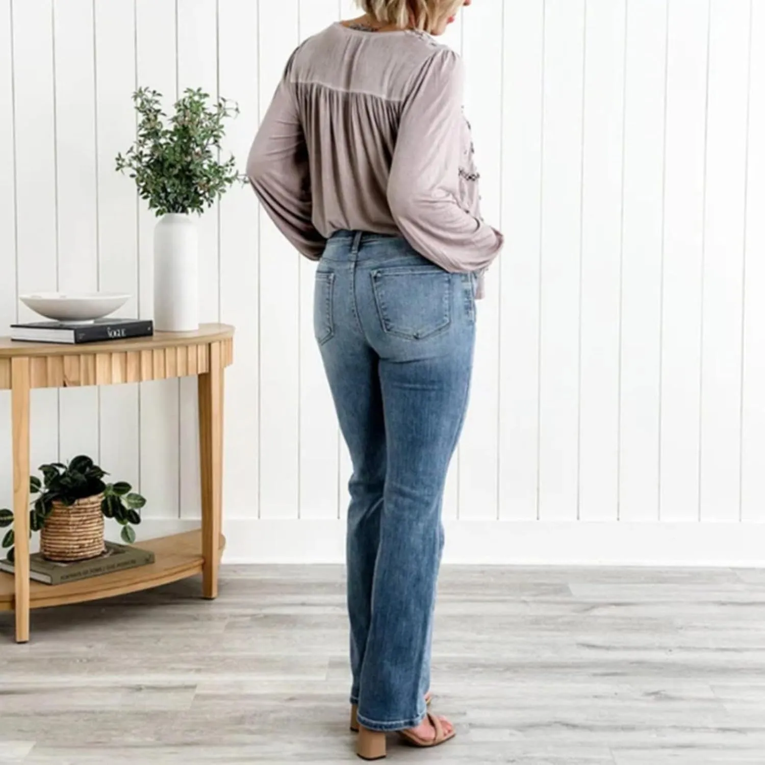 Mid Rise Button Fly Bootcut Jeans Trendy Classic Vintage Jeans Stretchy Jeans for Women
